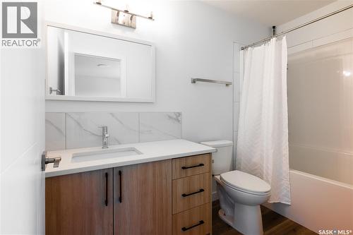 4513 Green Brooks Way E, Regina, SK - Indoor Photo Showing Bathroom