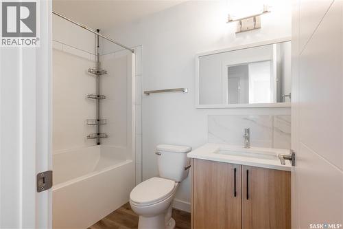 4513 Green Brooks Way E, Regina, SK - Indoor Photo Showing Bathroom
