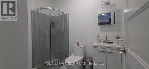 822 Marlborough Street N, Cornwall, ON - Indoor Photo Showing Bathroom