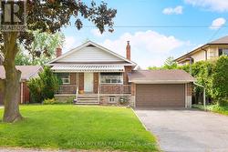 7 DODDINGTON DRIVE Toronto, ON M8Y 1S3