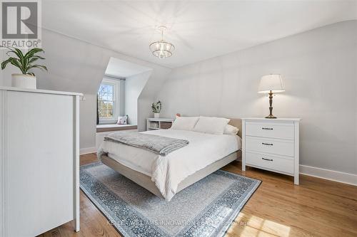 87 Lydia Street, Kitchener, ON - Indoor Photo Showing Bedroom