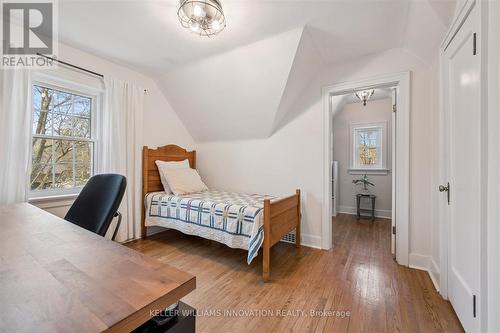 87 Lydia Street, Kitchener, ON - Indoor Photo Showing Bedroom