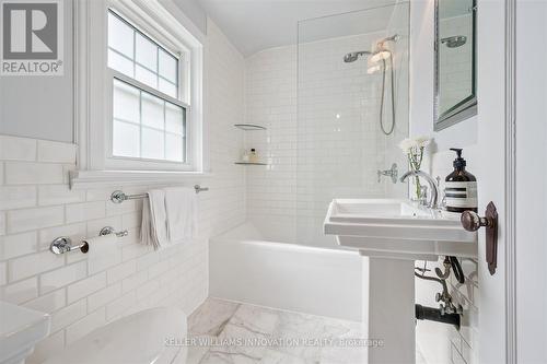87 Lydia Street, Kitchener, ON - Indoor Photo Showing Bathroom