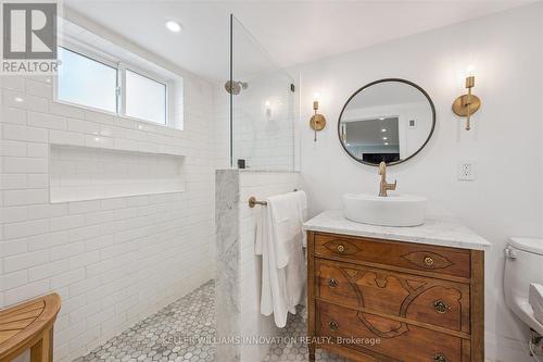 87 Lydia Street, Kitchener, ON - Indoor Photo Showing Bathroom