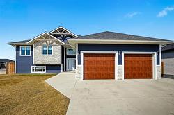 11 Hawthorne WAY Niverville, MB R0A 0A2