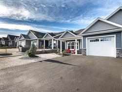 30 Elizabeth Avenue Garlands Crossing, NS B0N 2T0