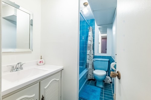 Salle de bains - 77 Boul. Du Bon-Pasteur, Laval (Laval-Des-Rapides), QC - Indoor Photo Showing Bathroom