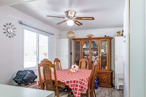 Salle à manger - 77 Boul. Du Bon-Pasteur, Laval (Laval-Des-Rapides), QC - Indoor Photo Showing Dining Room