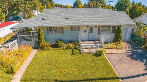 Extérieur - 77 Boul. Du Bon-Pasteur, Laval (Laval-Des-Rapides), QC - Outdoor With Deck Patio Veranda