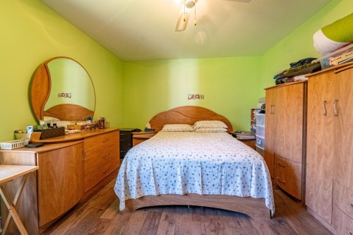 Chambre à coucher principale - 77 Boul. Du Bon-Pasteur, Laval (Laval-Des-Rapides), QC - Indoor Photo Showing Bedroom