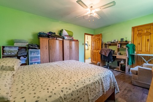 Chambre à coucher - 77 Boul. Du Bon-Pasteur, Laval (Laval-Des-Rapides), QC - Indoor Photo Showing Bedroom