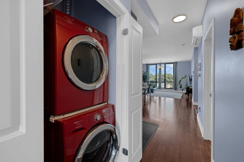 Salle de lavage - 7650 13E Avenue, Montréal (Villeray/Saint-Michel/Parc-Extension), QC - Indoor Photo Showing Laundry Room
