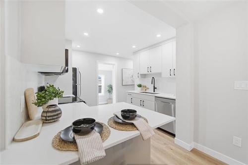 372 Harbison Ave, Winnipeg, MB 