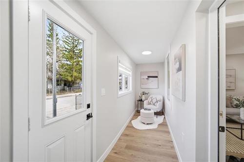 372 Harbison Ave, Winnipeg, MB 