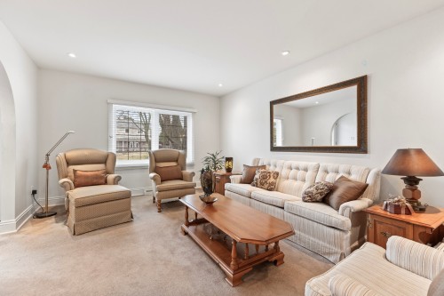 Salon - 55 Rue Argyle, Kirkland, QC - Indoor Photo Showing Living Room