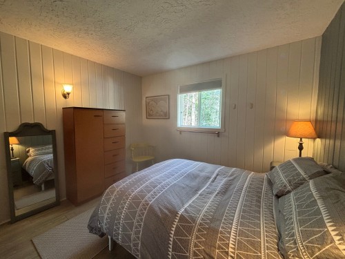 Chambre à coucher principale - 151 Ch. Lassonde, Sutton, QC - Indoor Photo Showing Bedroom