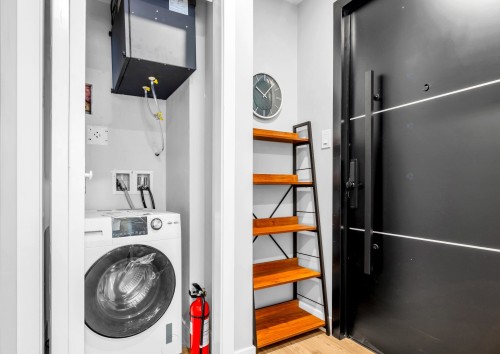 Salle de lavage - 202-3153 Rue Ste-Catherine E., Montréal (Mercier/Hochelaga-Maisonneuve), QC - Indoor Photo Showing Laundry Room