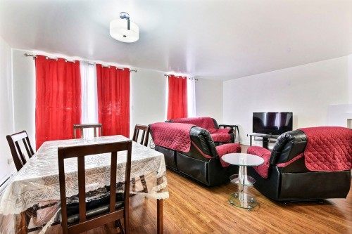 Living Room - 1-1501 Rue Notre-Dame O., Montréal (Ville-Marie), QC - Indoor Photo Showing Dining Room