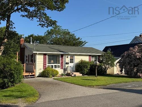 5 Whipple Street, Yarmouth, NS 