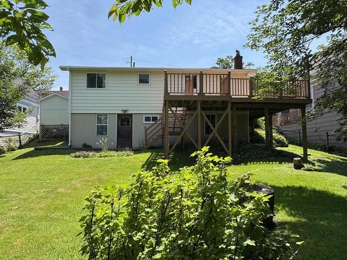 5 Whipple Street, Yarmouth, NS 