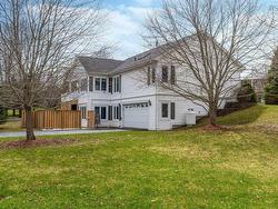 4 Linden Court  Falmouth, NS B0P 1P0