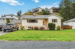 2351 Bellamy Rd Langford, BC V9B 3M8
