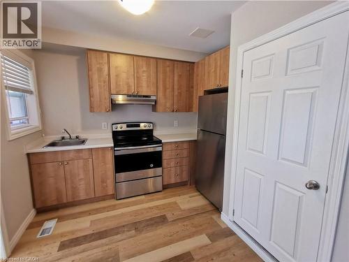 144 Ottawa Street S, Hamilton, ON - Indoor Photo Showing Kitchen