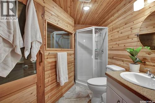 403 King Place, Warman, SK - Indoor Photo Showing Bathroom