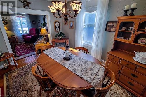 72 East 32Nd Street, Hamilton, ON - Indoor Photo Showing Dining Room