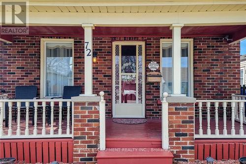 72 East 32Nd Street, Hamilton, ON - Outdoor With Deck Patio Veranda With Facade