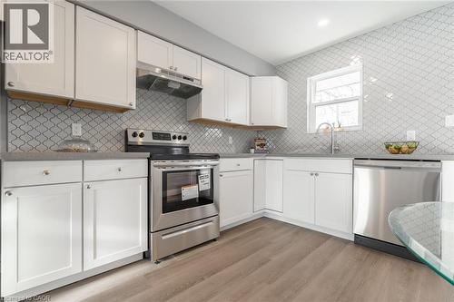 58 Sandalwood Avenue, Hamilton, ON - Indoor Photo Showing Kitchen