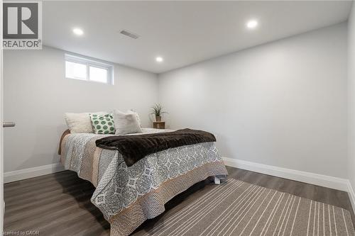 58 Sandalwood Avenue, Hamilton, ON - Indoor Photo Showing Bedroom