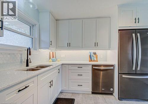549 Dunbar Road, Kitchener, ON - Indoor Photo Showing Kitchen With Double Sink With Upgraded Kitchen