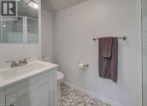 549 Dunbar Road, Kitchener, ON - Indoor Photo Showing Bathroom