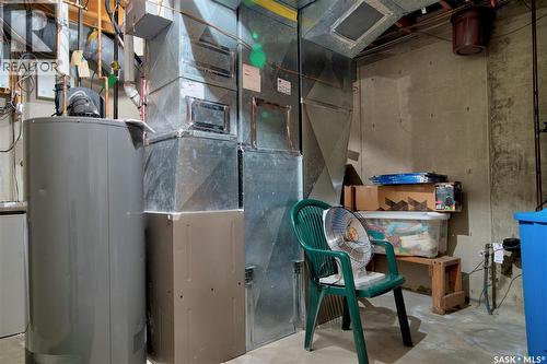 3623 Hanna Bay, Regina, SK - Indoor Photo Showing Basement