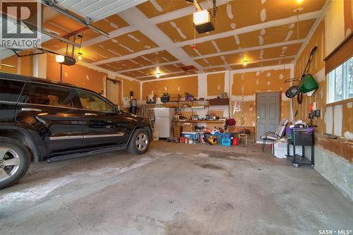 3623 Hanna Bay, Regina, SK - Indoor Photo Showing Garage
