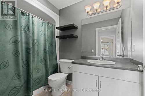 4Pc bath - 3 - 605 Welland Avenue, St. Catharines (Carlton/Bunting), ON - Indoor Photo Showing Bathroom