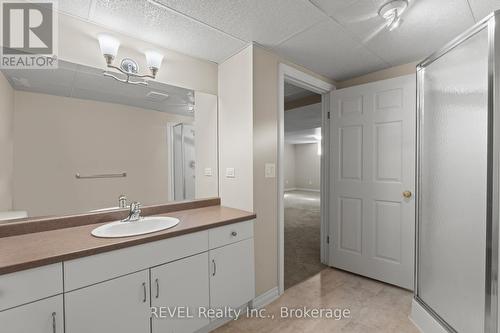 3 pc basement bathroom - 3 - 605 Welland Avenue, St. Catharines (Carlton/Bunting), ON - Indoor Photo Showing Bathroom