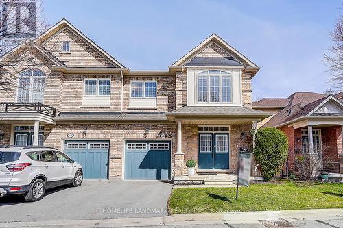 648 TAPESTRY LANE  Newmarket, ON L3X 3C8