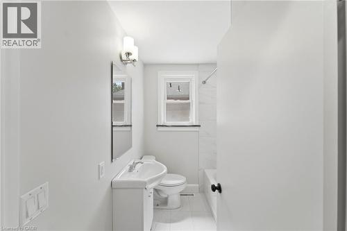 80 Malta Drive, Hamilton, ON - Indoor