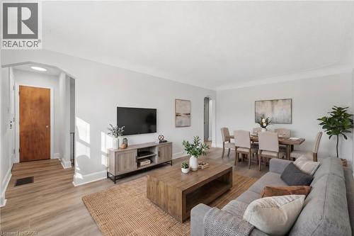 Virtually staged - 80 Malta Drive, Hamilton, ON - Indoor Photo Showing Living Room