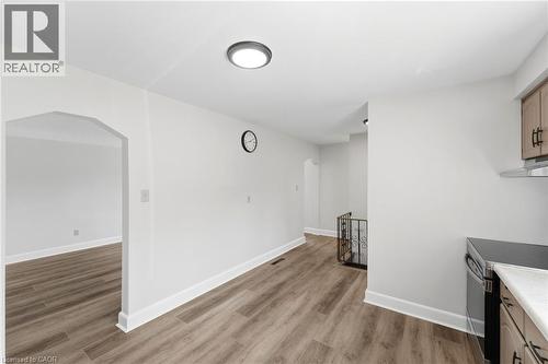 80 Malta Drive, Hamilton, ON - Indoor Photo Showing Kitchen