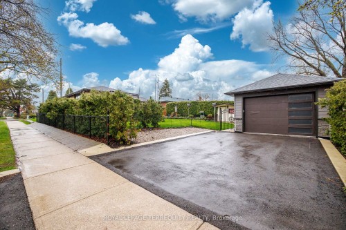 582 Hyacinthe Boulevard, Mississauga, ON - Outdoor