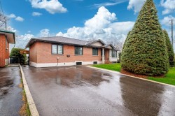 582 Hyacinthe Boulevard  Mississauga, ON L5A 2C3