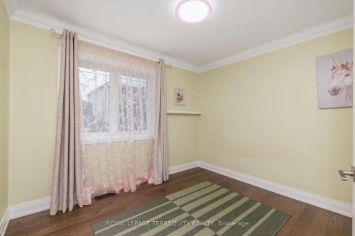582 Hyacinthe Boulevard, Mississauga, ON - Indoor Photo Showing Bedroom