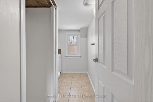 844 Upper Wellington Street, Hamilton, ON - Indoor