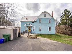 2 Mills ST  Oromocto, NB E2V 2N3