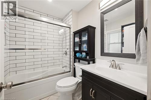 100 Memorial Crescent, Guelph, ON - Indoor Photo Showing Bathroom