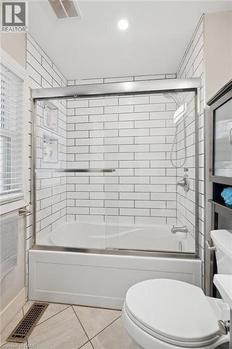 100 Memorial Crescent, Guelph, ON - Indoor Photo Showing Bathroom