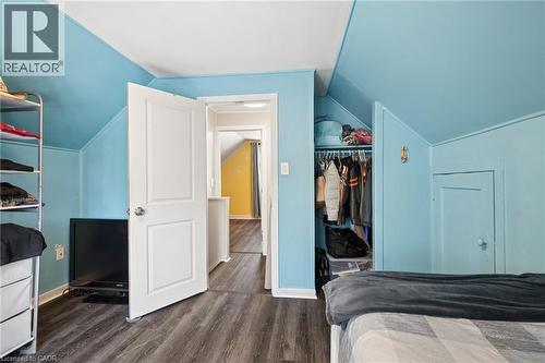 100 Memorial Crescent, Guelph, ON - Indoor Photo Showing Bedroom